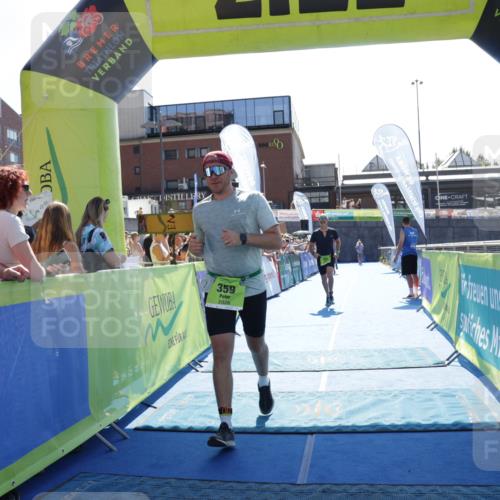 09.08.2026 - GEWOBA Citytriathlon Bremen Yannick Fuchs http://msf.ph/oto/9937370 09.08.2026 15:15:51 Ziel 359, 395 meine-sportfotos.de