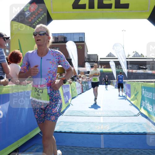 09.08.2026 - GEWOBA Citytriathlon Bremen Yannick Fuchs http://msf.ph/oto/9937399 09.08.2026 15:16:03 Ziel 49, 523 meine-sportfotos.de