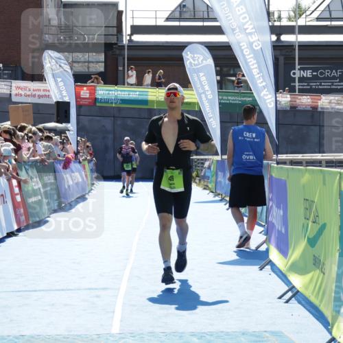09.08.2026 - GEWOBA Citytriathlon Bremen Yannick Fuchs http://msf.ph/oto/9937411 09.08.2026 15:16:08 Ziel 45, 49 meine-sportfotos.de