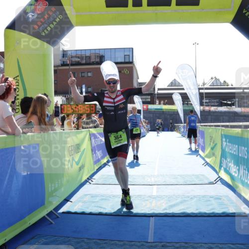 09.08.2026 - GEWOBA Citytriathlon Bremen Yannick Fuchs http://msf.ph/oto/9937424 09.08.2026 15:16:16 Ziel 339, 364 meine-sportfotos.de