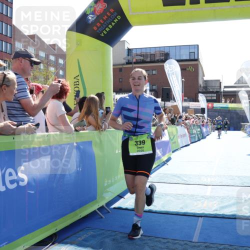 09.08.2026 - GEWOBA Citytriathlon Bremen Yannick Fuchs http://msf.ph/oto/9937435 09.08.2026 15:16:19 Ziel 339, 364 meine-sportfotos.de