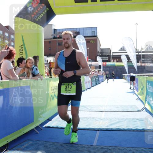 09.08.2026 - GEWOBA Citytriathlon Bremen Yannick Fuchs http://msf.ph/oto/9937460 09.08.2026 15:16:30 Ziel 7, 74, 236, 271, 373 meine-sportfotos.de