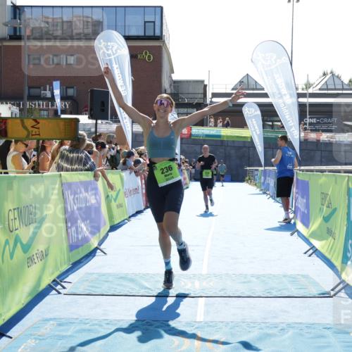 09.08.2026 - GEWOBA Citytriathlon Bremen Yannick Fuchs http://msf.ph/oto/9937469 09.08.2026 15:16:34 Ziel 236, 334, 373 meine-sportfotos.de