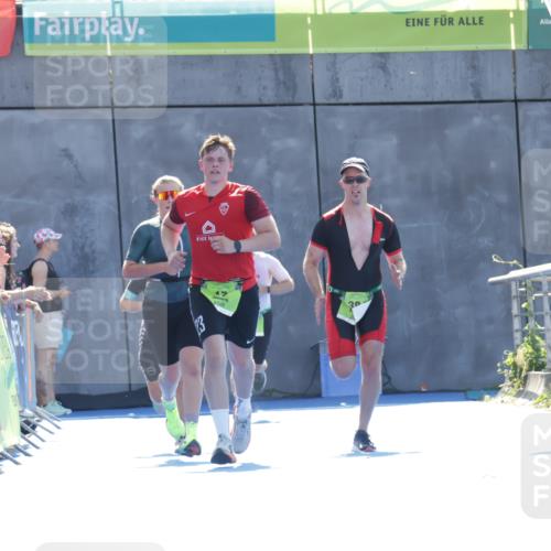 09.08.2026 - GEWOBA Citytriathlon Bremen Yannick Fuchs http://msf.ph/oto/9937510 09.08.2026 15:16:52 Ziel 384 meine-sportfotos.de
