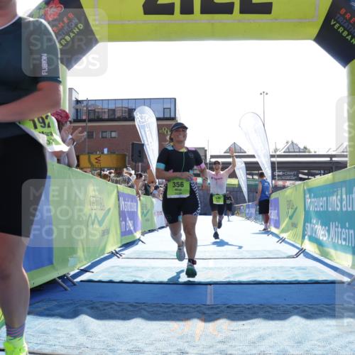 09.08.2026 - GEWOBA Citytriathlon Bremen Yannick Fuchs http://msf.ph/oto/9937545 09.08.2026 15:17:01 Ziel 17, 146, 192, 356, 384 meine-sportfotos.de