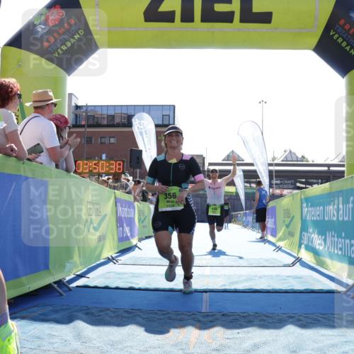 09.08.2026 - GEWOBA Citytriathlon Bremen Yannick Fuchs http://msf.ph/oto/9937546 09.08.2026 15:17:01 Ziel 17, 146, 192, 356, 384 meine-sportfotos.de