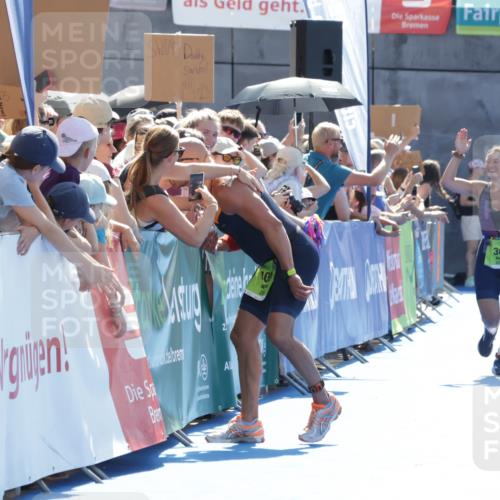 09.08.2026 - GEWOBA Citytriathlon Bremen Yannick Fuchs http://msf.ph/oto/9937624 09.08.2026 15:17:40 Ziel 400 meine-sportfotos.de