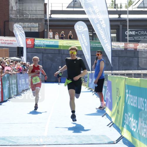 09.08.2026 - GEWOBA Citytriathlon Bremen Yannick Fuchs http://msf.ph/oto/9937681 09.08.2026 15:18:22 Ziel 37, 284 meine-sportfotos.de