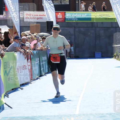 09.08.2026 - GEWOBA Citytriathlon Bremen Yannick Fuchs http://msf.ph/oto/9937706 09.08.2026 15:18:42 Ziel 260, 961 meine-sportfotos.de