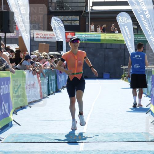 09.08.2026 - GEWOBA Citytriathlon Bremen Yannick Fuchs http://msf.ph/oto/9937721 09.08.2026 15:18:54 Ziel 314 meine-sportfotos.de