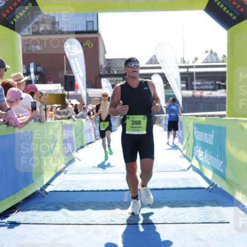 09.08.2026 - GEWOBA Citytriathlon Bremen Yannick Fuchs http://msf.ph/oto/9937736 09.08.2026 15:19:09 Ziel 21, 319, 343, 398 meine-sportfotos.de