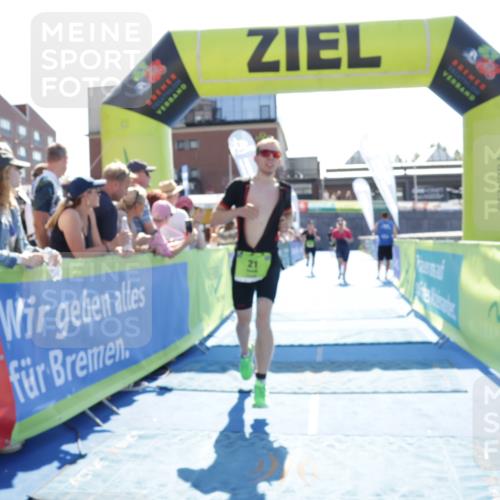 09.08.2026 - GEWOBA Citytriathlon Bremen Yannick Fuchs http://msf.ph/oto/9937738 09.08.2026 15:19:10 Ziel 21, 319, 343, 398 meine-sportfotos.de