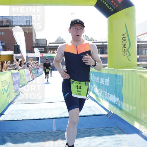 09.08.2026 - GEWOBA Citytriathlon Bremen Yannick Fuchs http://msf.ph/oto/9937842 09.08.2026 15:20:56 Ziel 14, 66, 82, 336 meine-sportfotos.de