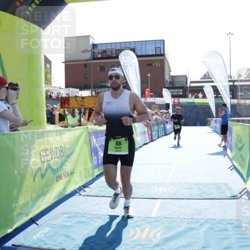 09.08.2026 - GEWOBA Citytriathlon Bremen Yannick Fuchs http://msf.ph/oto/9937849 09.08.2026 15:21:02 Ziel 66, 82, 369 meine-sportfotos.de