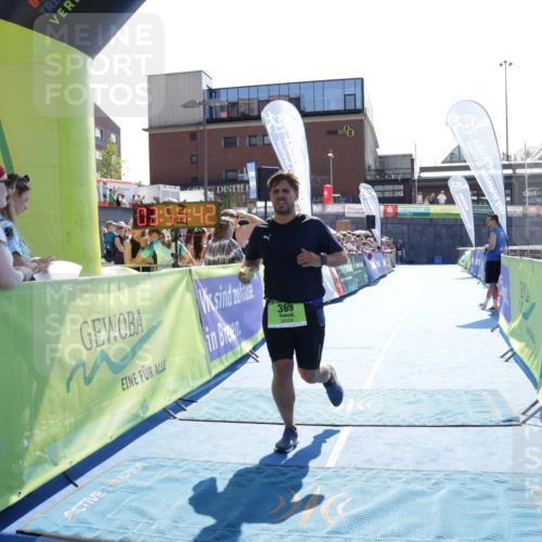 09.08.2026 - GEWOBA Citytriathlon Bremen Yannick Fuchs http://msf.ph/oto/9937859 09.08.2026 15:21:05 Ziel 66, 369 meine-sportfotos.de