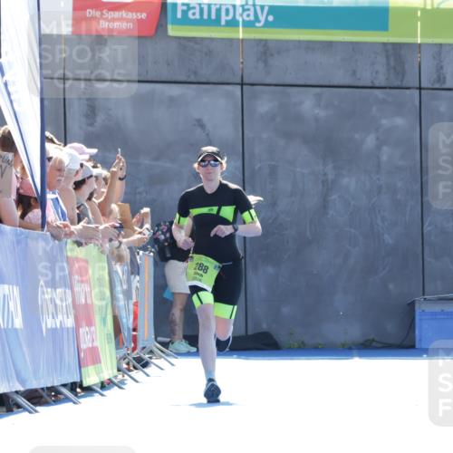 09.08.2026 - GEWOBA Citytriathlon Bremen Yannick Fuchs http://msf.ph/oto/9937864 09.08.2026 15:21:12 Ziel  meine-sportfotos.de