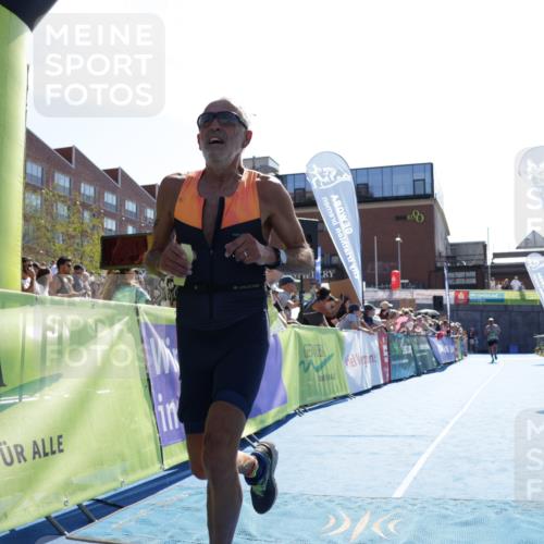 09.08.2026 - GEWOBA Citytriathlon Bremen Yannick Fuchs http://msf.ph/oto/9937900 09.08.2026 15:21:34 Ziel 19, 203, 390, 417, 468 meine-sportfotos.de