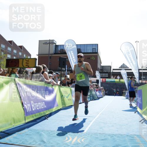 09.08.2026 - GEWOBA Citytriathlon Bremen Yannick Fuchs http://msf.ph/oto/9937908 09.08.2026 15:21:40 Ziel 130 meine-sportfotos.de