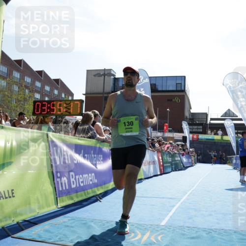 09.08.2026 - GEWOBA Citytriathlon Bremen Yannick Fuchs http://msf.ph/oto/9937911 09.08.2026 15:21:41 Ziel 130 meine-sportfotos.de