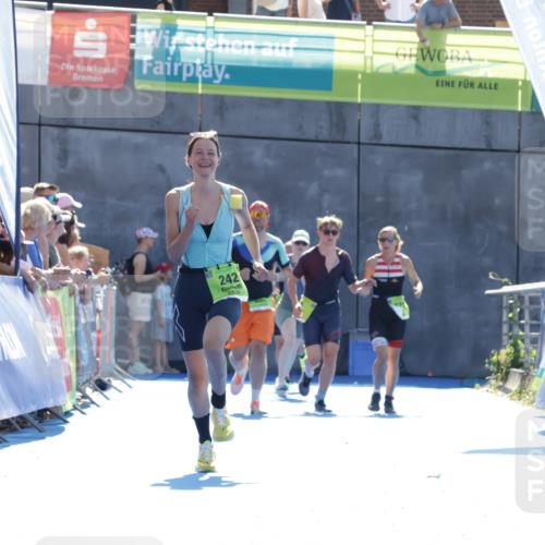 09.08.2026 - GEWOBA Citytriathlon Bremen Yannick Fuchs http://msf.ph/oto/9937916 09.08.2026 15:21:45 Ziel 130, 242 meine-sportfotos.de