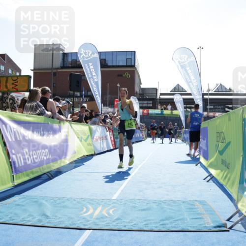 09.08.2026 - GEWOBA Citytriathlon Bremen Yannick Fuchs http://msf.ph/oto/9937924 09.08.2026 15:21:48 Ziel 242, 521 meine-sportfotos.de