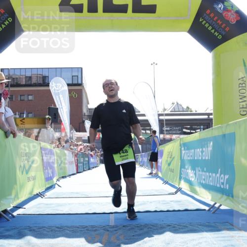 09.08.2026 - GEWOBA Citytriathlon Bremen Yannick Fuchs http://msf.ph/oto/9938114 09.08.2026 15:23:55 Ziel 10, 148, 235, 493 meine-sportfotos.de