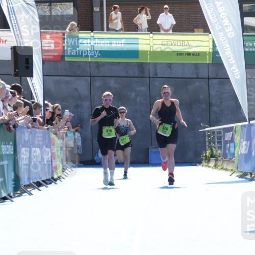 09.08.2026 - GEWOBA Citytriathlon Bremen Yannick Fuchs http://msf.ph/oto/9938273 09.08.2026 15:25:13 Ziel 239, 274, 320 meine-sportfotos.de