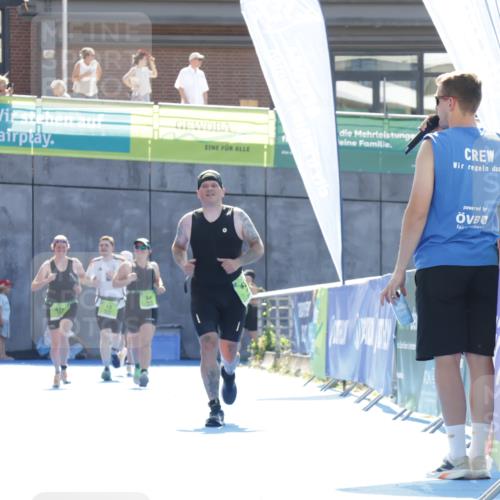 09.08.2026 - GEWOBA Citytriathlon Bremen Yannick Fuchs http://msf.ph/oto/9938289 09.08.2026 15:25:25 Ziel 437 meine-sportfotos.de