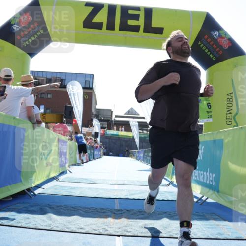 09.08.2026 - GEWOBA Citytriathlon Bremen Yannick Fuchs http://msf.ph/oto/9938340 09.08.2026 15:25:43 Ziel 64, 261, 335 meine-sportfotos.de