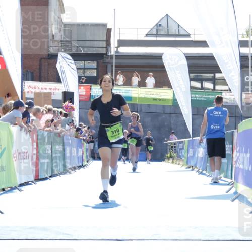 09.08.2026 - GEWOBA Citytriathlon Bremen Yannick Fuchs http://msf.ph/oto/9938346 09.08.2026 15:25:56 Ziel 310 meine-sportfotos.de