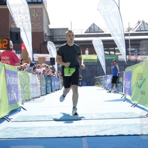 09.08.2026 - GEWOBA Citytriathlon Bremen Yannick Fuchs http://msf.ph/oto/9938399 09.08.2026 15:26:15 Ziel 6, 388, 411 meine-sportfotos.de