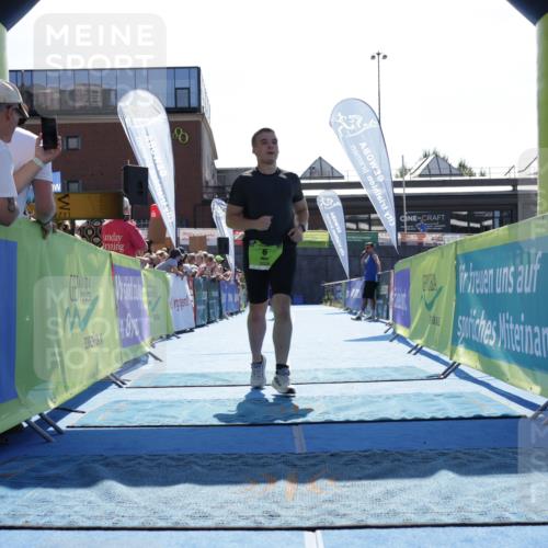 09.08.2026 - GEWOBA Citytriathlon Bremen Yannick Fuchs http://msf.ph/oto/9938401 09.08.2026 15:26:15 Ziel 6, 388, 411 meine-sportfotos.de