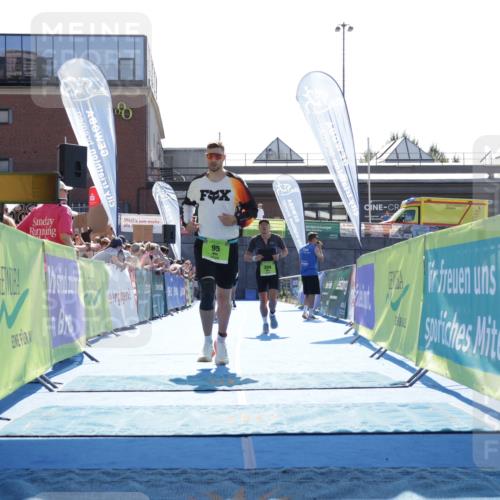 09.08.2026 - GEWOBA Citytriathlon Bremen Yannick Fuchs http://msf.ph/oto/9938441 09.08.2026 15:26:32 Ziel 95, 389, 394, 409 meine-sportfotos.de