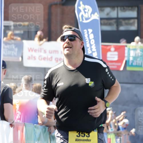 09.08.2026 - GEWOBA Citytriathlon Bremen Yannick Fuchs http://msf.ph/oto/9938444 09.08.2026 11:42:02 Ziel 353 meine-sportfotos.de