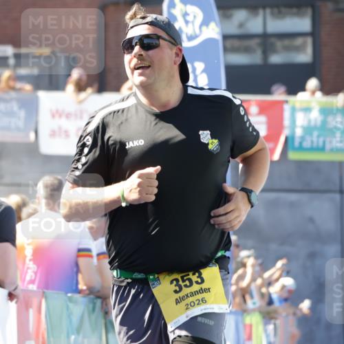 09.08.2026 - GEWOBA Citytriathlon Bremen Yannick Fuchs http://msf.ph/oto/9938446 09.08.2026 11:42:02 Ziel 353 meine-sportfotos.de