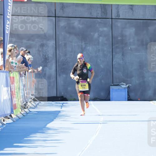 09.08.2026 - GEWOBA Citytriathlon Bremen Yannick Fuchs http://msf.ph/oto/9938453 09.08.2026 11:42:16 Ziel  meine-sportfotos.de
