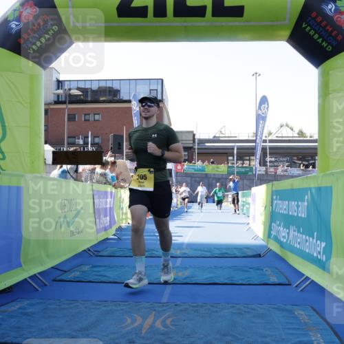 09.08.2026 - GEWOBA Citytriathlon Bremen Yannick Fuchs http://msf.ph/oto/9938499 09.08.2026 11:42:47 Ziel 305, 504 meine-sportfotos.de