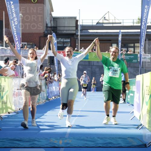 09.08.2026 - GEWOBA Citytriathlon Bremen Yannick Fuchs http://msf.ph/oto/9938510 09.08.2026 11:42:52 Ziel  meine-sportfotos.de