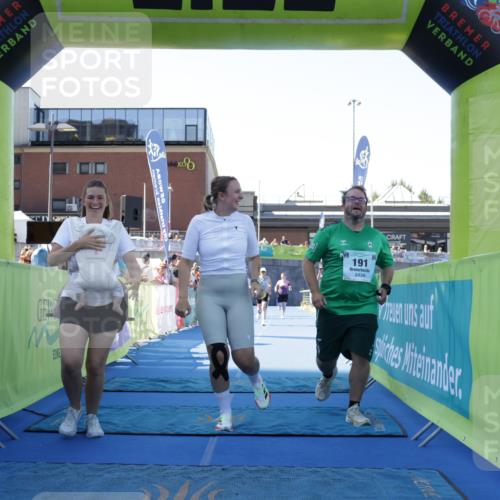 09.08.2026 - GEWOBA Citytriathlon Bremen Yannick Fuchs http://msf.ph/oto/9938527 09.08.2026 11:42:54 Ziel 67, 509 meine-sportfotos.de