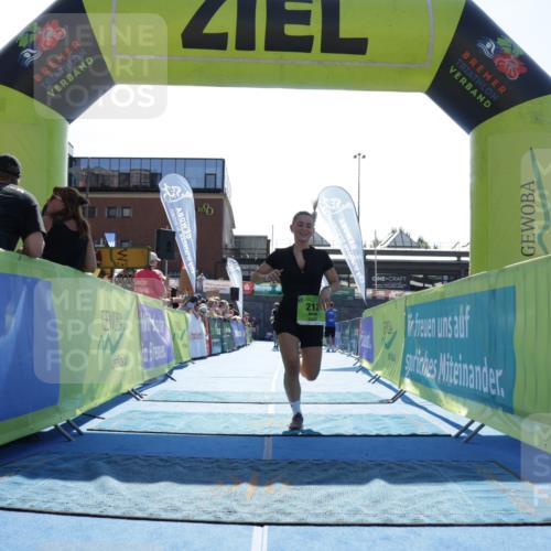 09.08.2026 - GEWOBA Citytriathlon Bremen Yannick Fuchs http://msf.ph/oto/9938544 09.08.2026 15:27:06 Ziel 212, 338 meine-sportfotos.de
