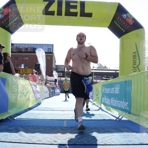 09.08.2026 - GEWOBA Citytriathlon Bremen Yannick Fuchs http://msf.ph/oto/9938602 09.08.2026 15:27:23 Ziel 20, 367, 424 meine-sportfotos.de
