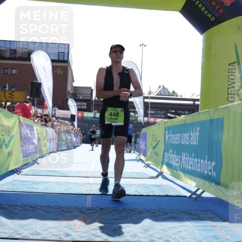 09.08.2026 - GEWOBA Citytriathlon Bremen Yannick Fuchs http://msf.ph/oto/9938671 09.08.2026 15:28:00 Ziel 324, 448 meine-sportfotos.de