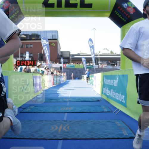 09.08.2026 - GEWOBA Citytriathlon Bremen Yannick Fuchs http://msf.ph/oto/9938682 09.08.2026 11:43:45 Ziel 119 meine-sportfotos.de