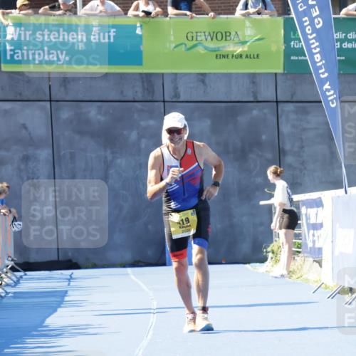 09.08.2026 - GEWOBA Citytriathlon Bremen Yannick Fuchs http://msf.ph/oto/9938684 09.08.2026 11:43:53 Ziel  meine-sportfotos.de