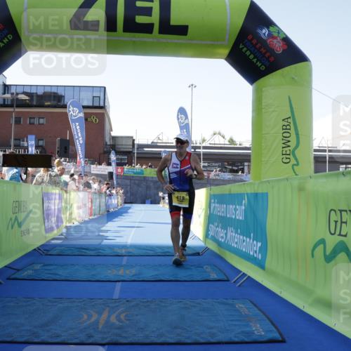 09.08.2026 - GEWOBA Citytriathlon Bremen Yannick Fuchs http://msf.ph/oto/9938696 09.08.2026 11:44:00 Ziel 419 meine-sportfotos.de