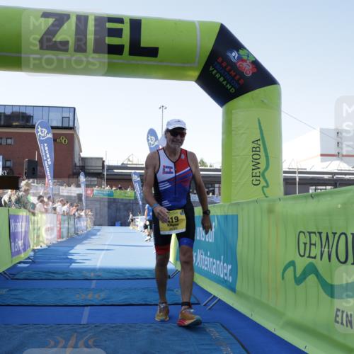 09.08.2026 - GEWOBA Citytriathlon Bremen Yannick Fuchs http://msf.ph/oto/9938702 09.08.2026 11:44:01 Ziel 419 meine-sportfotos.de