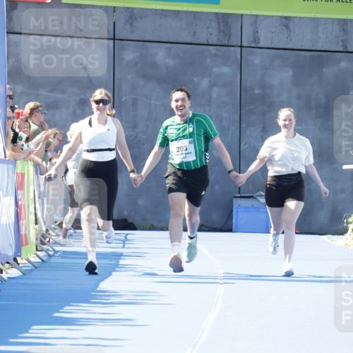 09.08.2026 - GEWOBA Citytriathlon Bremen Yannick Fuchs http://msf.ph/oto/9938709 09.08.2026 11:44:07 Ziel 203 meine-sportfotos.de