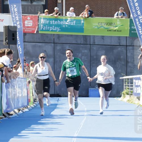 09.08.2026 - GEWOBA Citytriathlon Bremen Yannick Fuchs http://msf.ph/oto/9938713 09.08.2026 11:44:09 Ziel 203 meine-sportfotos.de