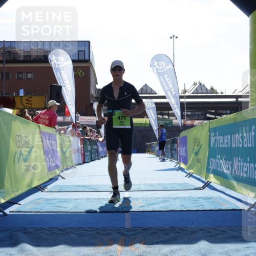 09.08.2026 - GEWOBA Citytriathlon Bremen Yannick Fuchs http://msf.ph/oto/9938799 09.08.2026 15:29:07 Ziel 471, 480 meine-sportfotos.de