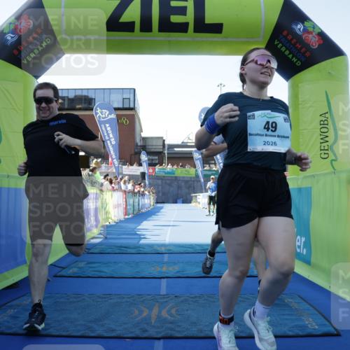 09.08.2026 - GEWOBA Citytriathlon Bremen Yannick Fuchs http://msf.ph/oto/9938821 09.08.2026 11:44:32 Ziel 49 meine-sportfotos.de
